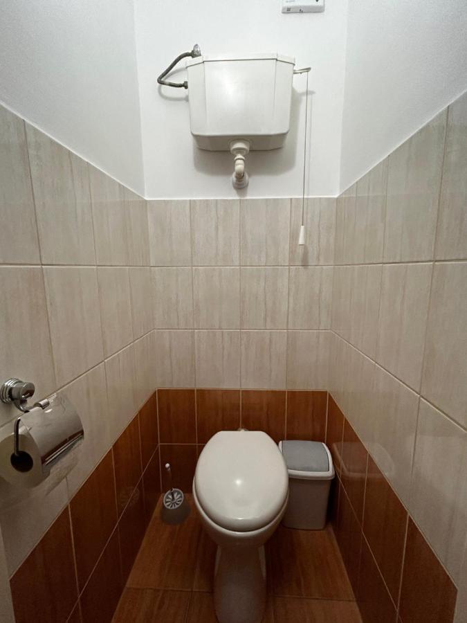 Backstage Apartment Gyor Exterior photo